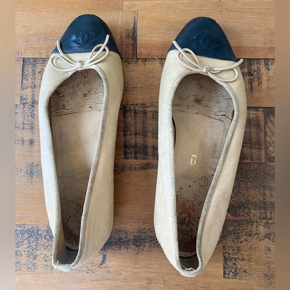 CHANEL BALLET FLATS